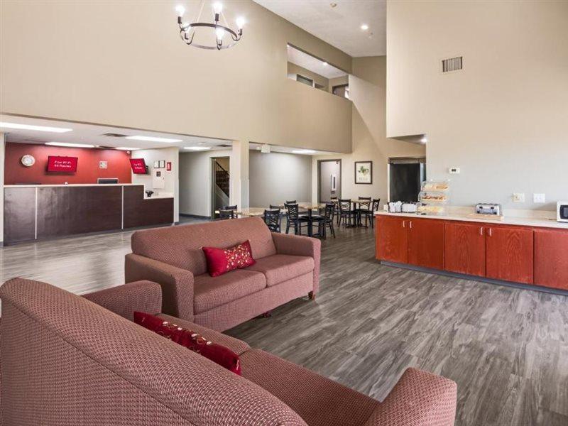 Red Roof Inn & Suites Austin East - Manor Exterior photo