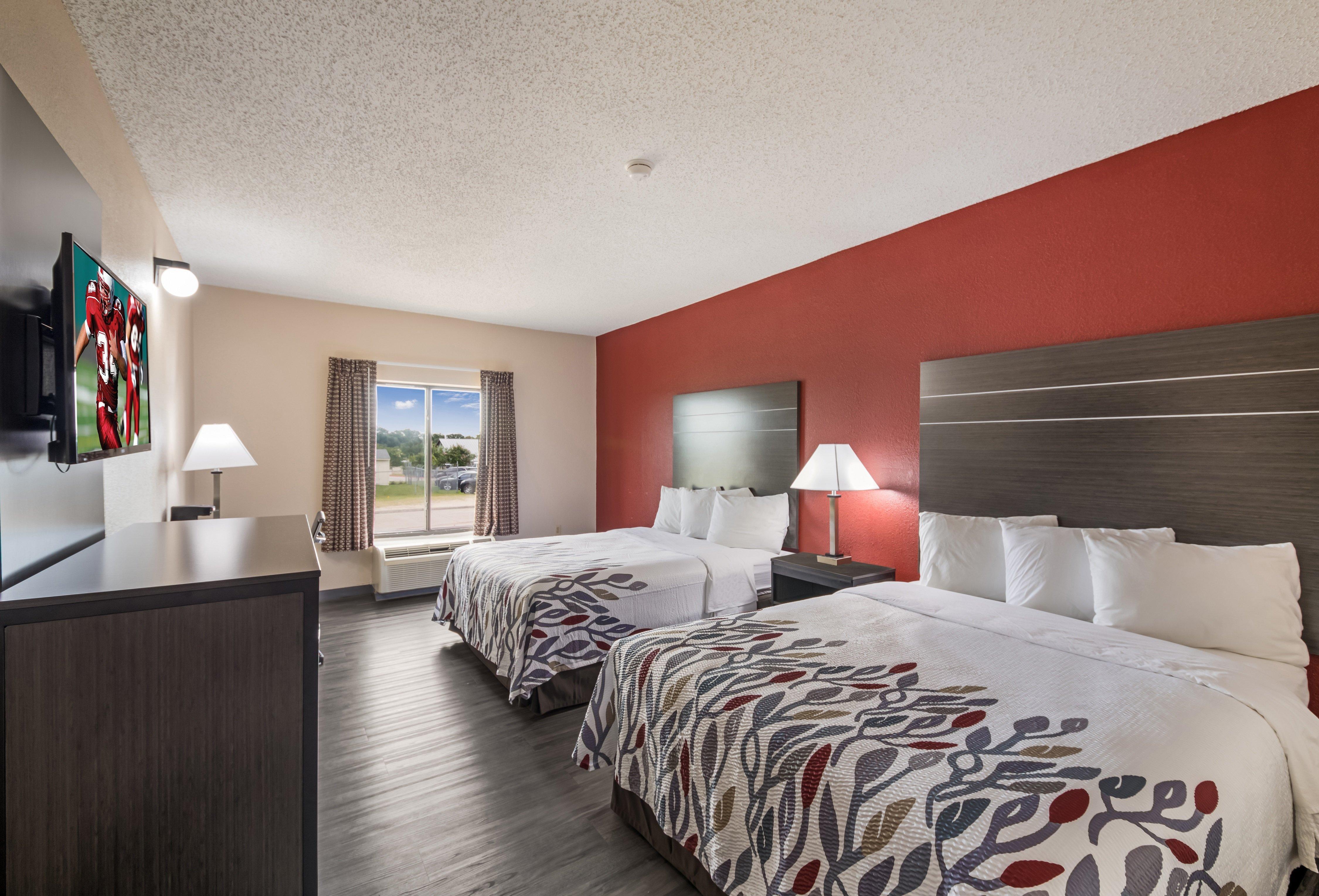 Red Roof Inn & Suites Austin East - Manor Exterior photo
