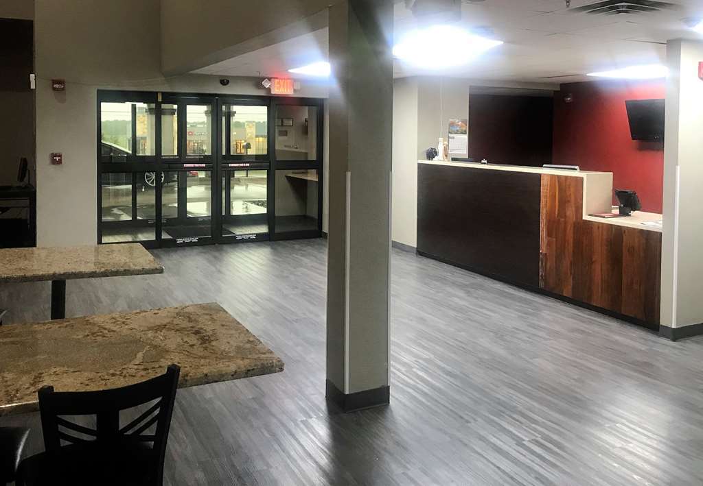 Red Roof Inn & Suites Austin East - Manor Interior photo